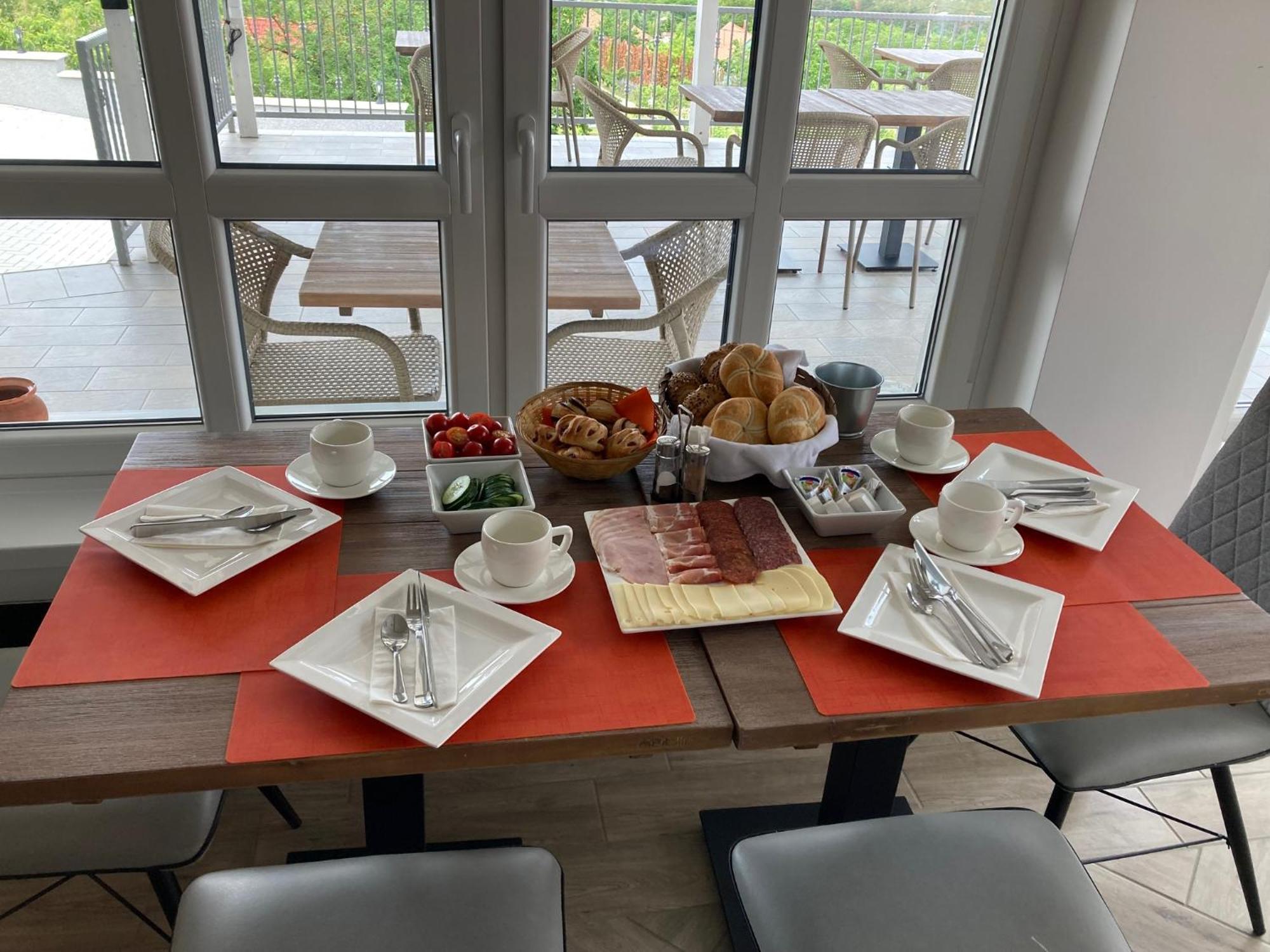 Fogado A Ket Toelgyfahoz Bed & Breakfast Sumeg