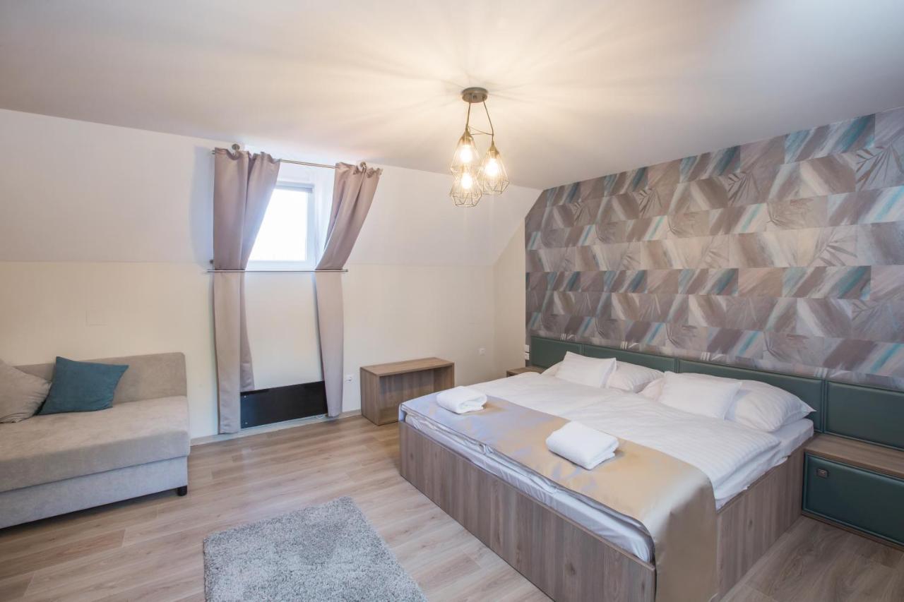 Fogado A Ket Toelgyfahoz Bed & Breakfast Sumeg